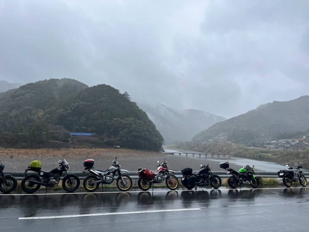 ツアーイベント３月四万十川(バイクの写真)