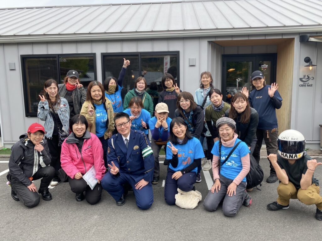 ツアーイベント4月大分県(筋湯温泉)コルサベース前集合写真