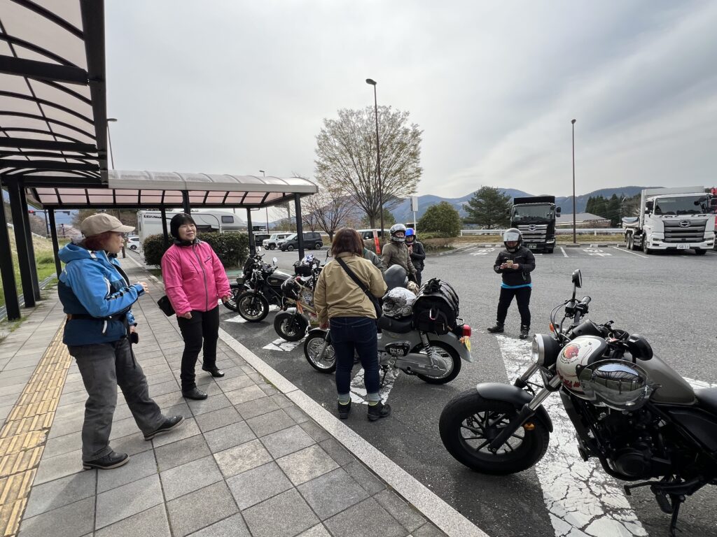 ツアーイベント4月大分県(筋湯温泉)道の駅湯布院にて。